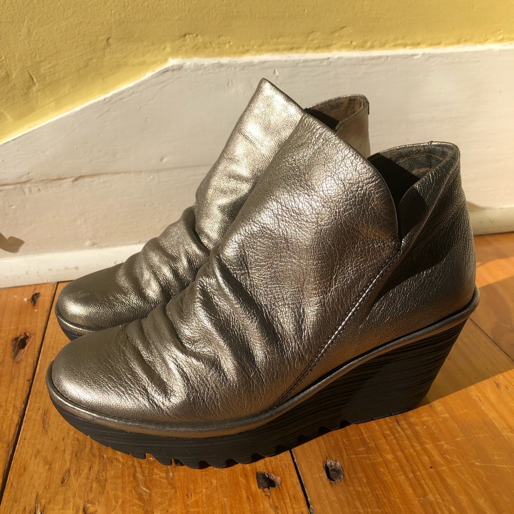 Fly London Yip bootie